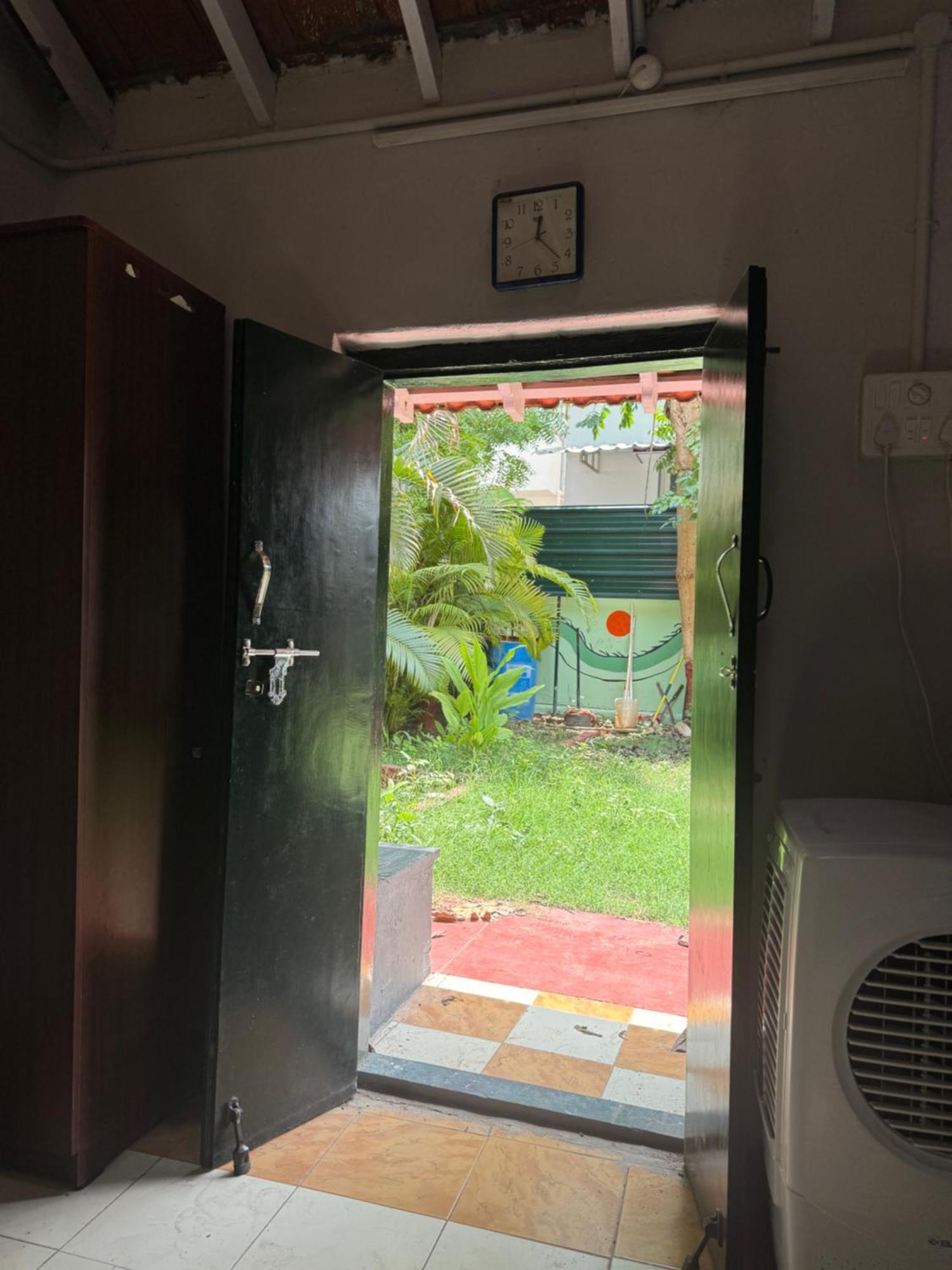 The Lazy Palm Shack Hotel Coimbatore Bagian luar foto